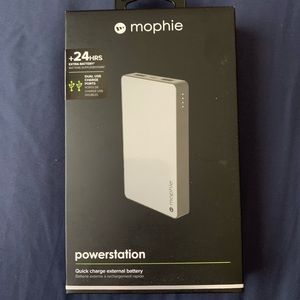 Never opened portable mophie charging bank